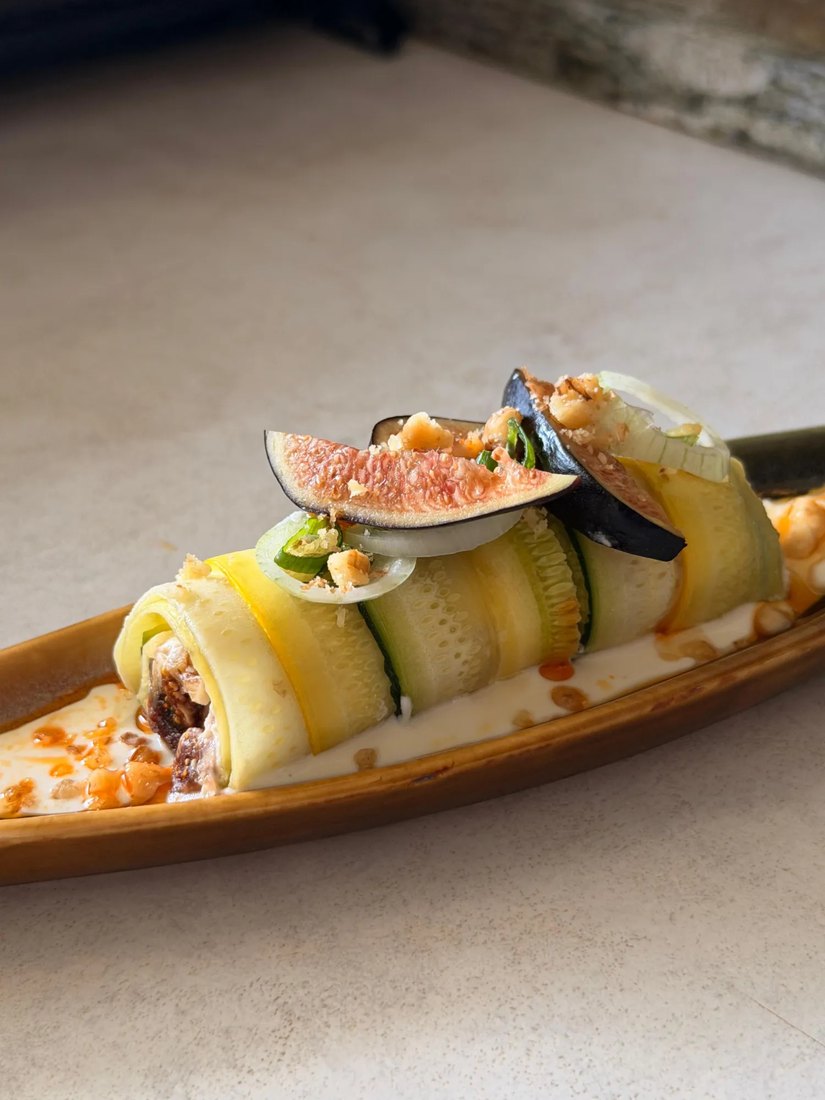 Courgette roll with ricotta cream, figs and walnuts