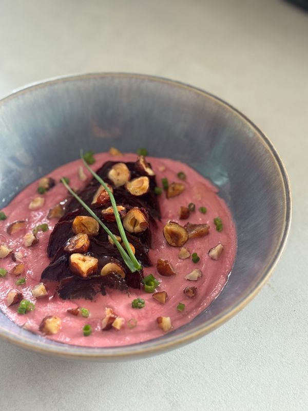 Roasted beetroot hummus — photo 3