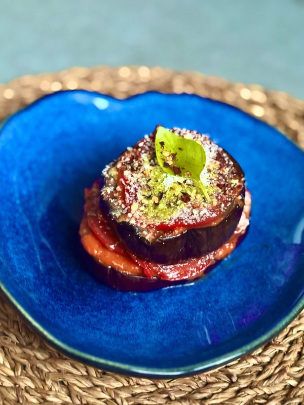 Melting eggplant and cherry tomato mille-feuille — photo 2