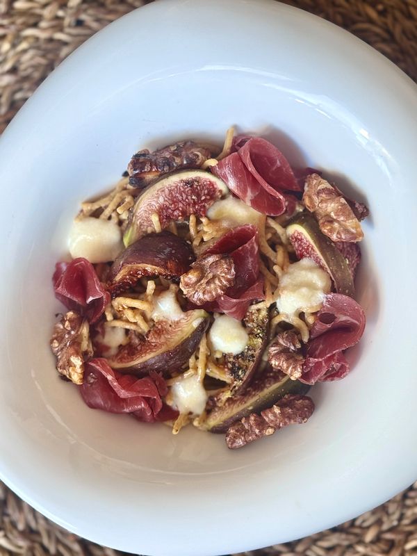 Homemade pasta with figs, bresaola & walnuts — photo 2